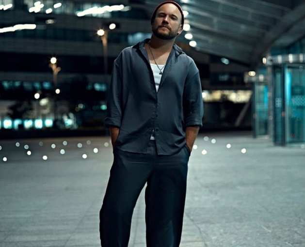 Звезда «Реальных пацанов» Владимир Селиванов рассказал о поцелуе с Агатой Муцениеце