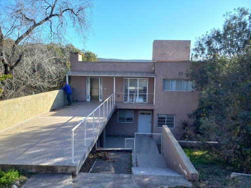 Casa en Venta - Tanti: Casa En Venta Nueva. Impecable - Opcional: Permuta Rosario