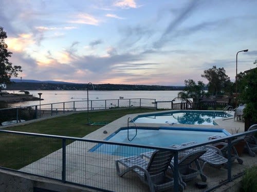 Casa en Alquiler temporal - Cabaña Sobre El Lago Carlos Paz - 4 Pasajeros Alquiler Temporal - Costa Azul