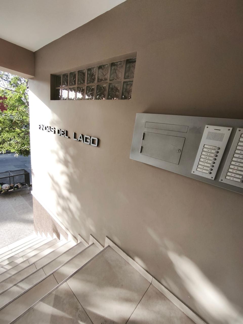 Departamento 2 Dormitorios Y Cochera - FINANCIACIÓN - Carlos Paz - Edificio Fincas Del Lago  - Foto 3