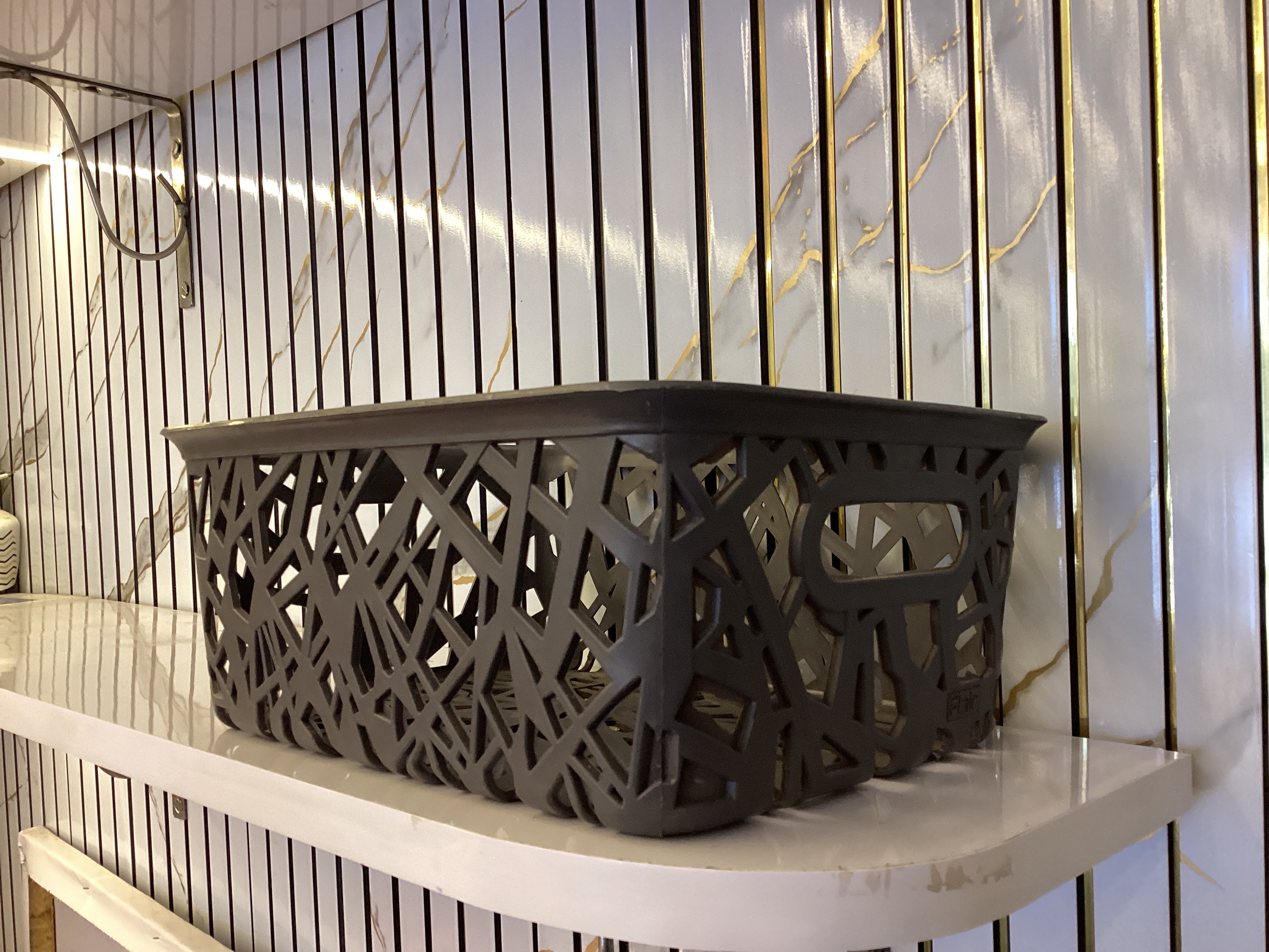 Flair Zigzag Carrying Multi-purpose Basket