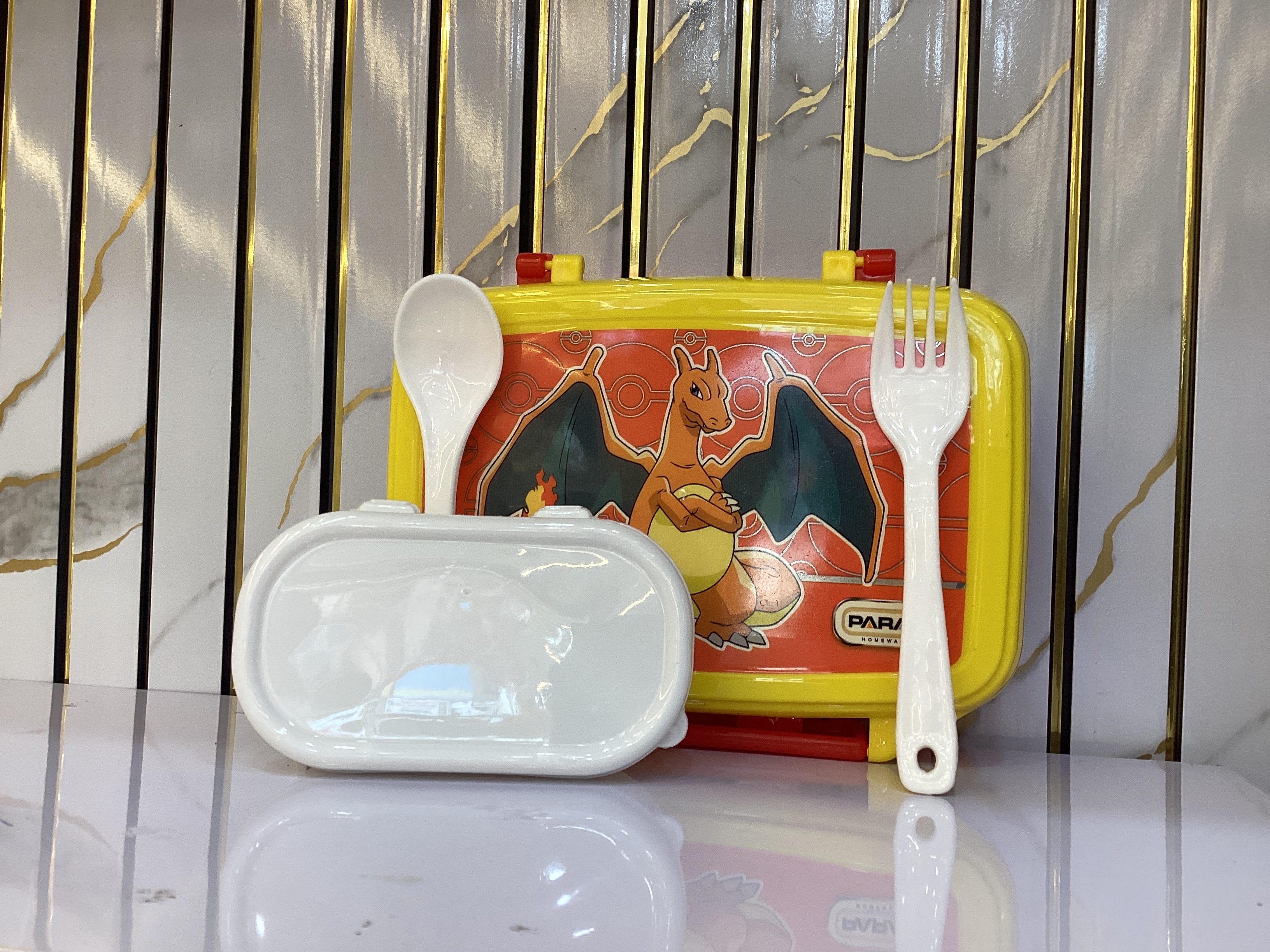 Paras Berry Lunch Box — Red