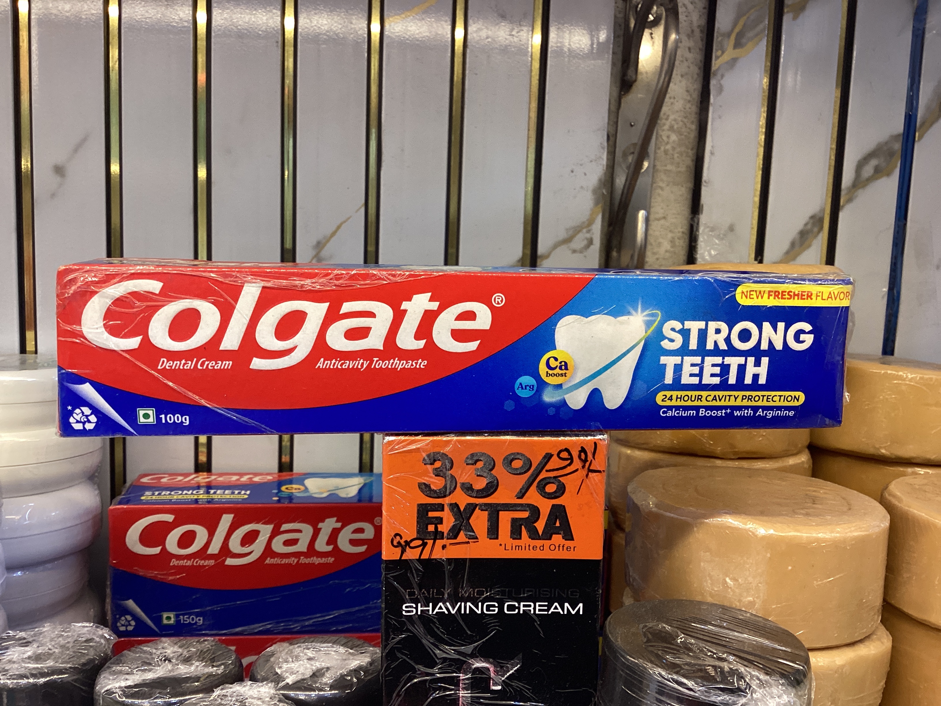 Colgate Strong Teeth Anticavity Toothpaste — 100g