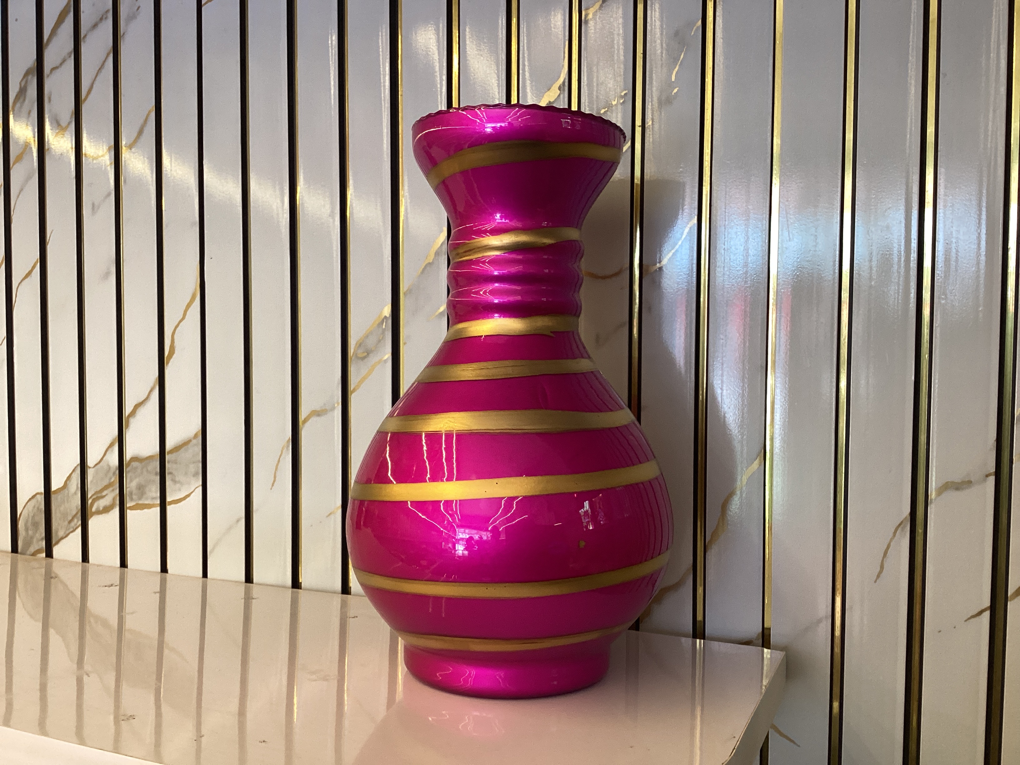 Decorative Flower Vase (Gold Stripe Design)