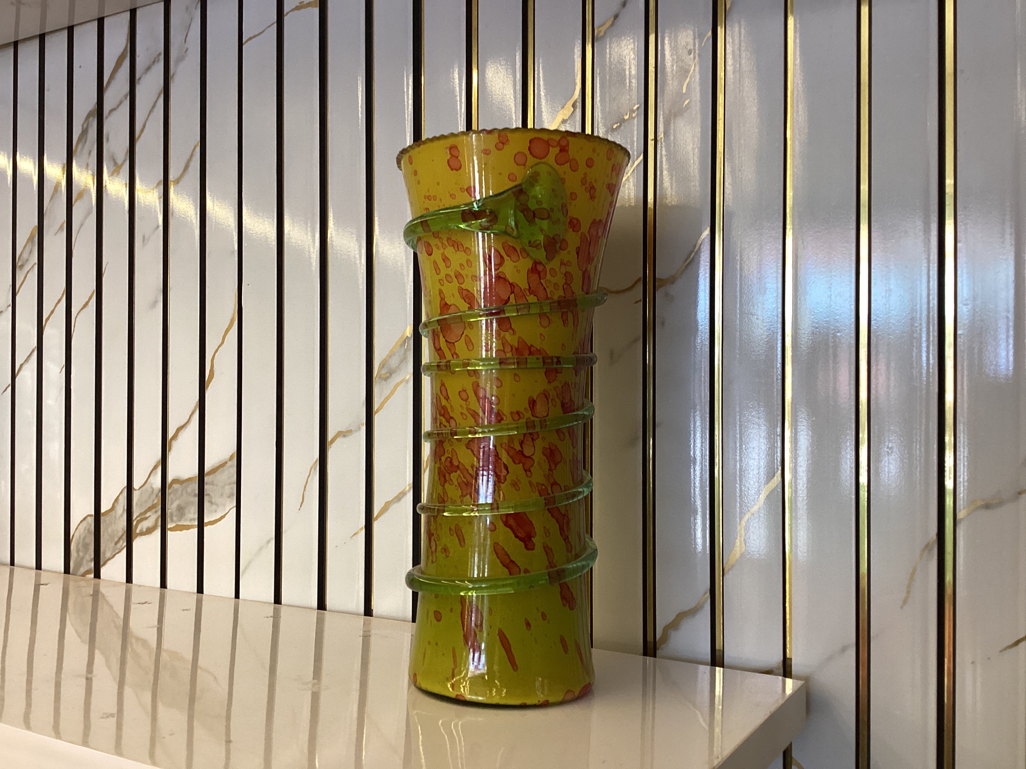 Decorative Spiral Flower Vase (Yellow Splash Design)