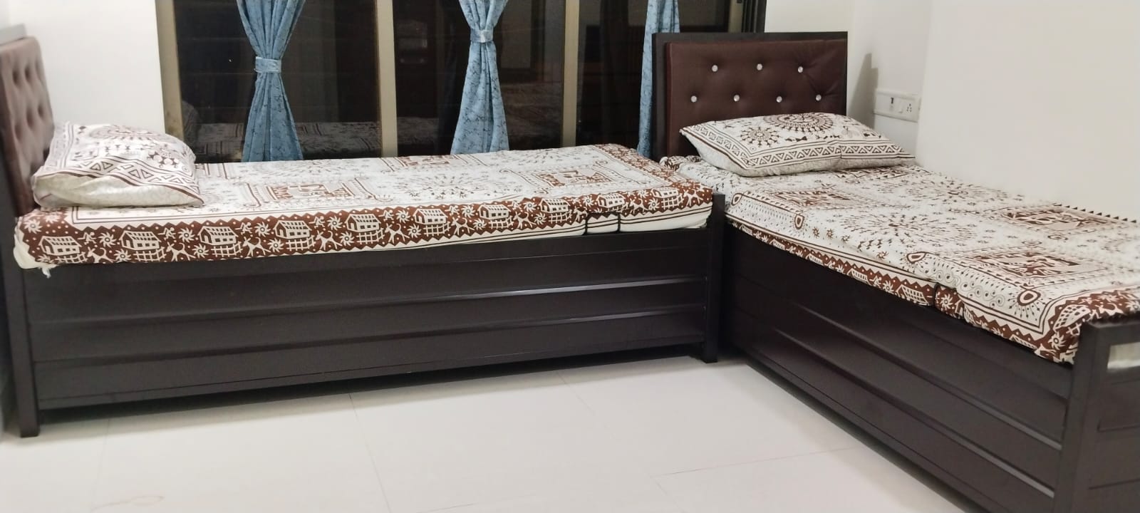 Girls PG near Bangur Nagar Metro