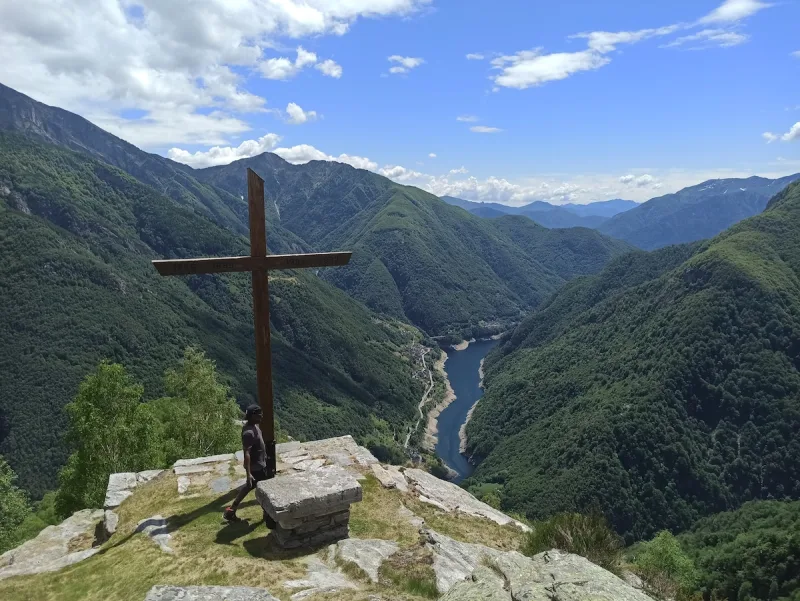 Valley view from hiking trail