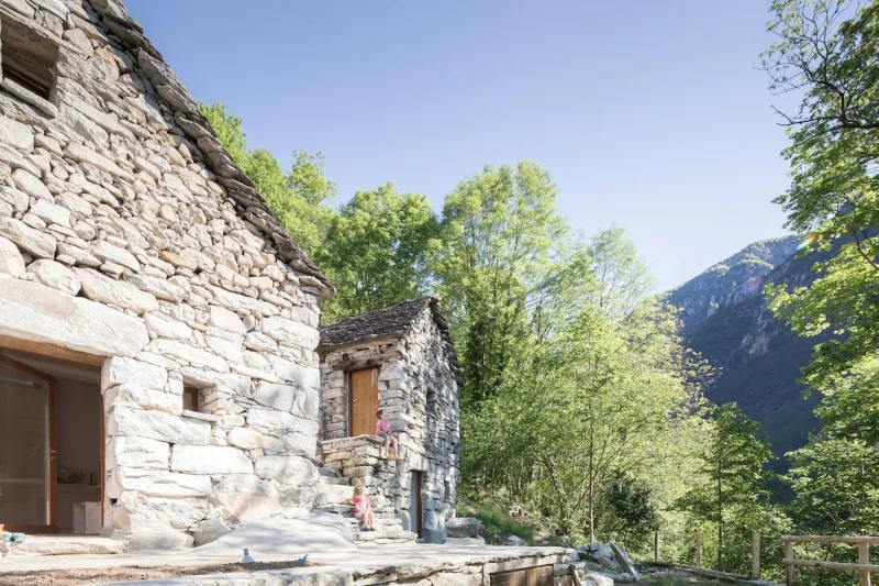 Outdoor terrace area