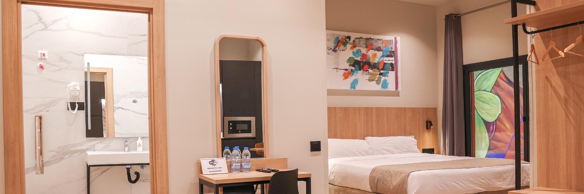 Airhostel Barcelona Airport 24h - fotoğraf 1