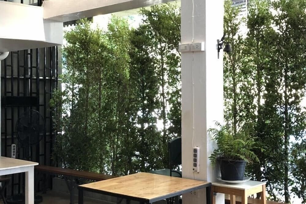 Ploy Hostel - fotoğraf 1