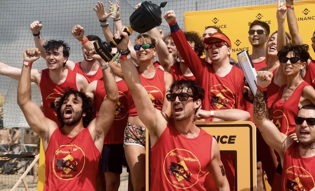 Squadra Rossa con trofeo a Riccione