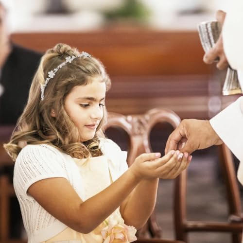 Vue 5 de Serretete Communion Fille Et