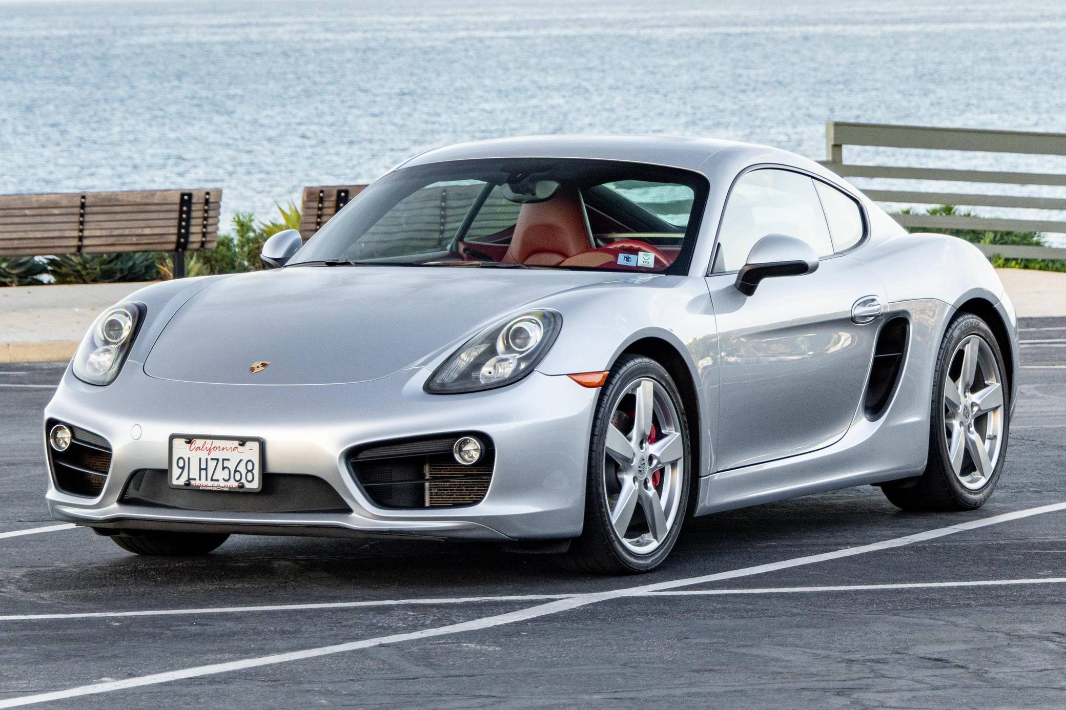 PORSCHE Cayman