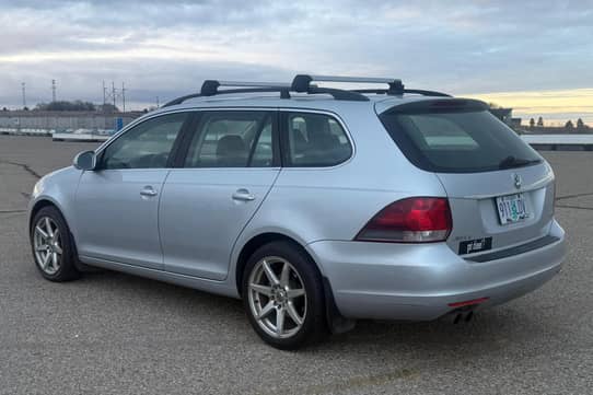 2012 VOLKSWAGEN Jetta SportWagen view 3