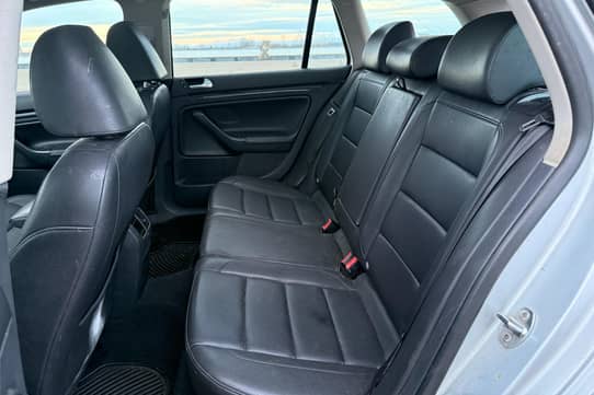 2012 VOLKSWAGEN Jetta SportWagen view 7