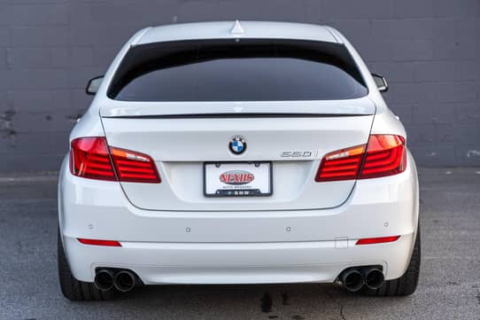 2012 BMW 550i view 5