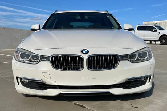 2015 BMW 328i view 2