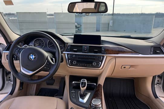 2015 BMW 328i view 6