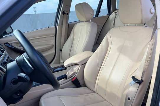 2015 BMW 328i view 8