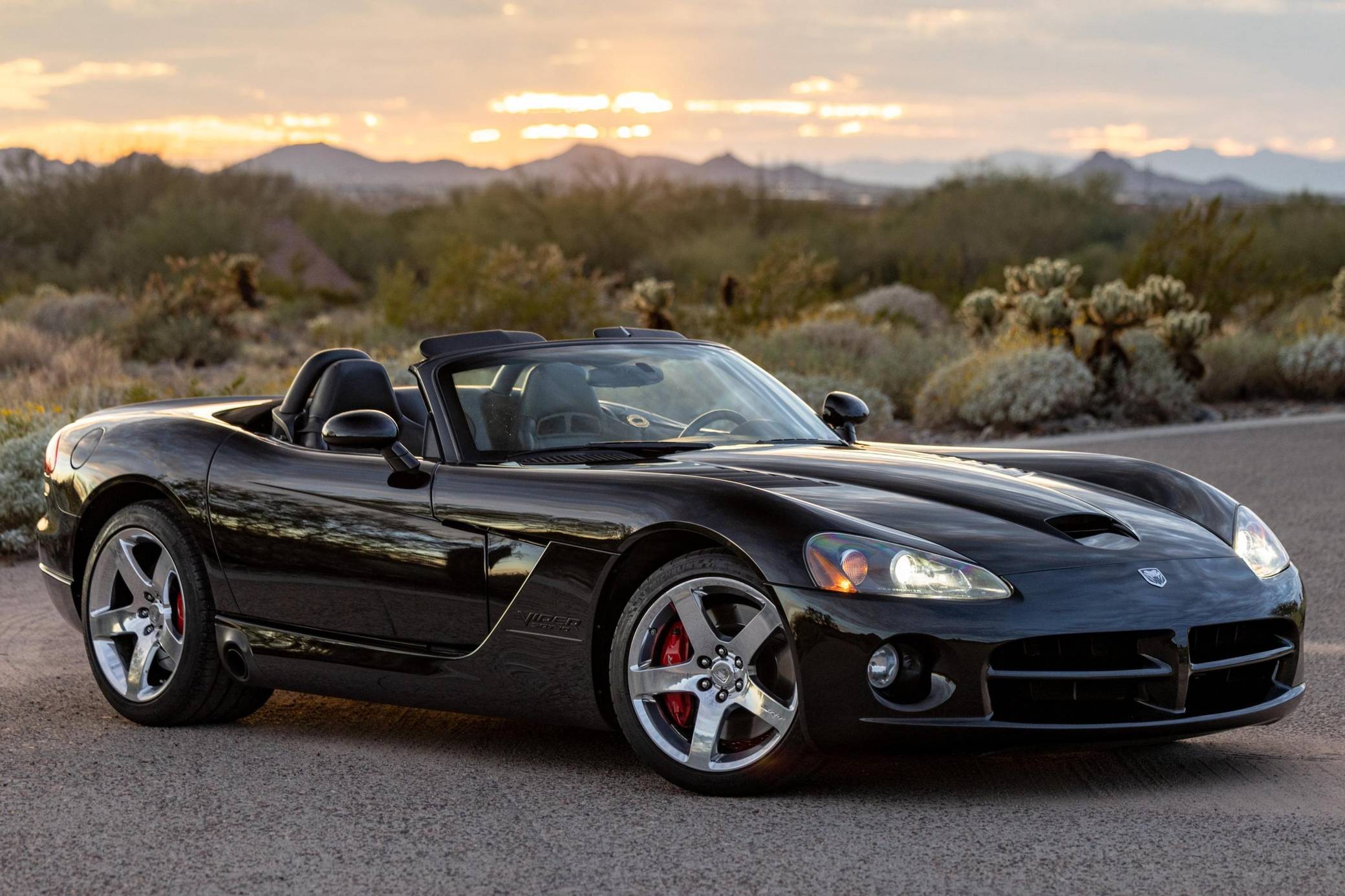 DODGE Viper
