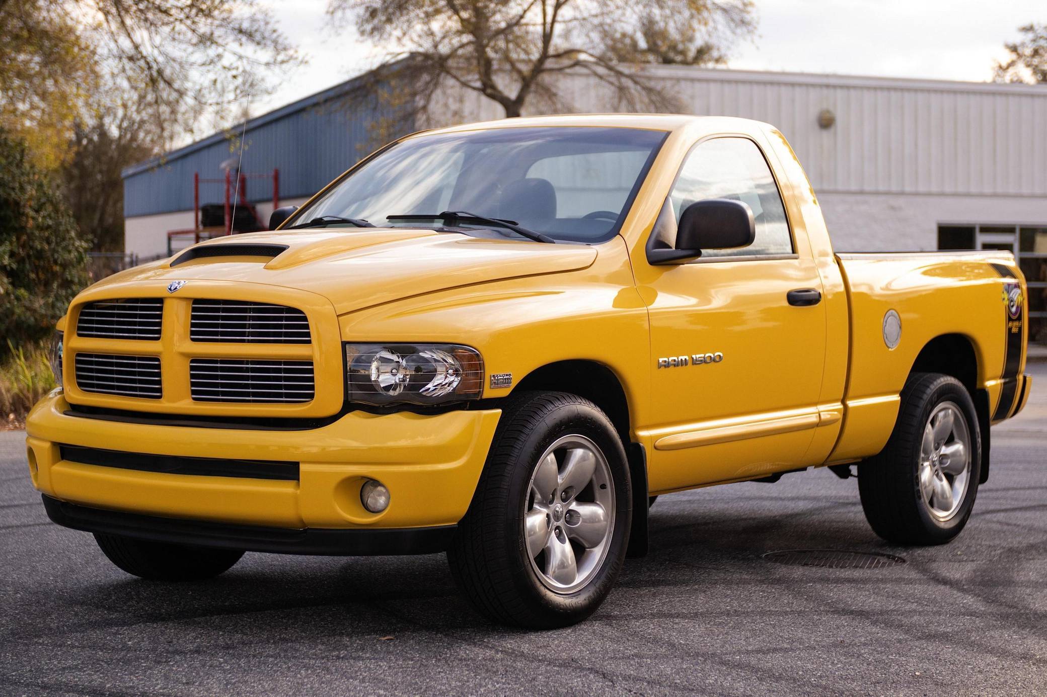 DODGE Ram