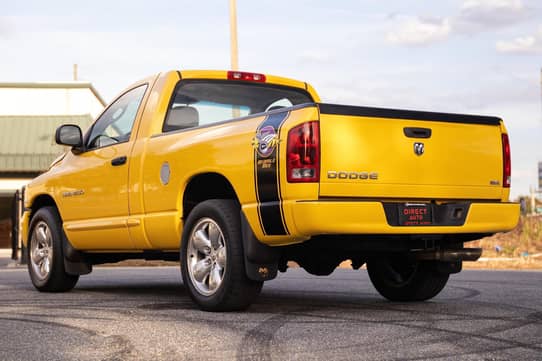 2005 DODGE Ram view 3