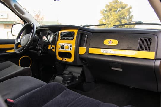 2005 DODGE Ram view 7