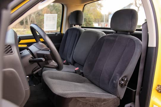 2005 DODGE Ram view 8