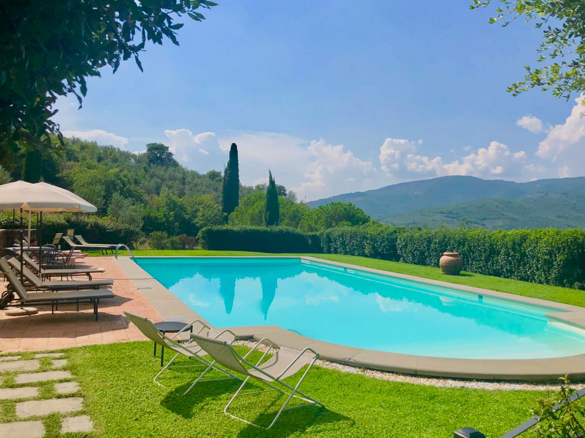 Casa Portagioia pool overlooking Tuscan hills
