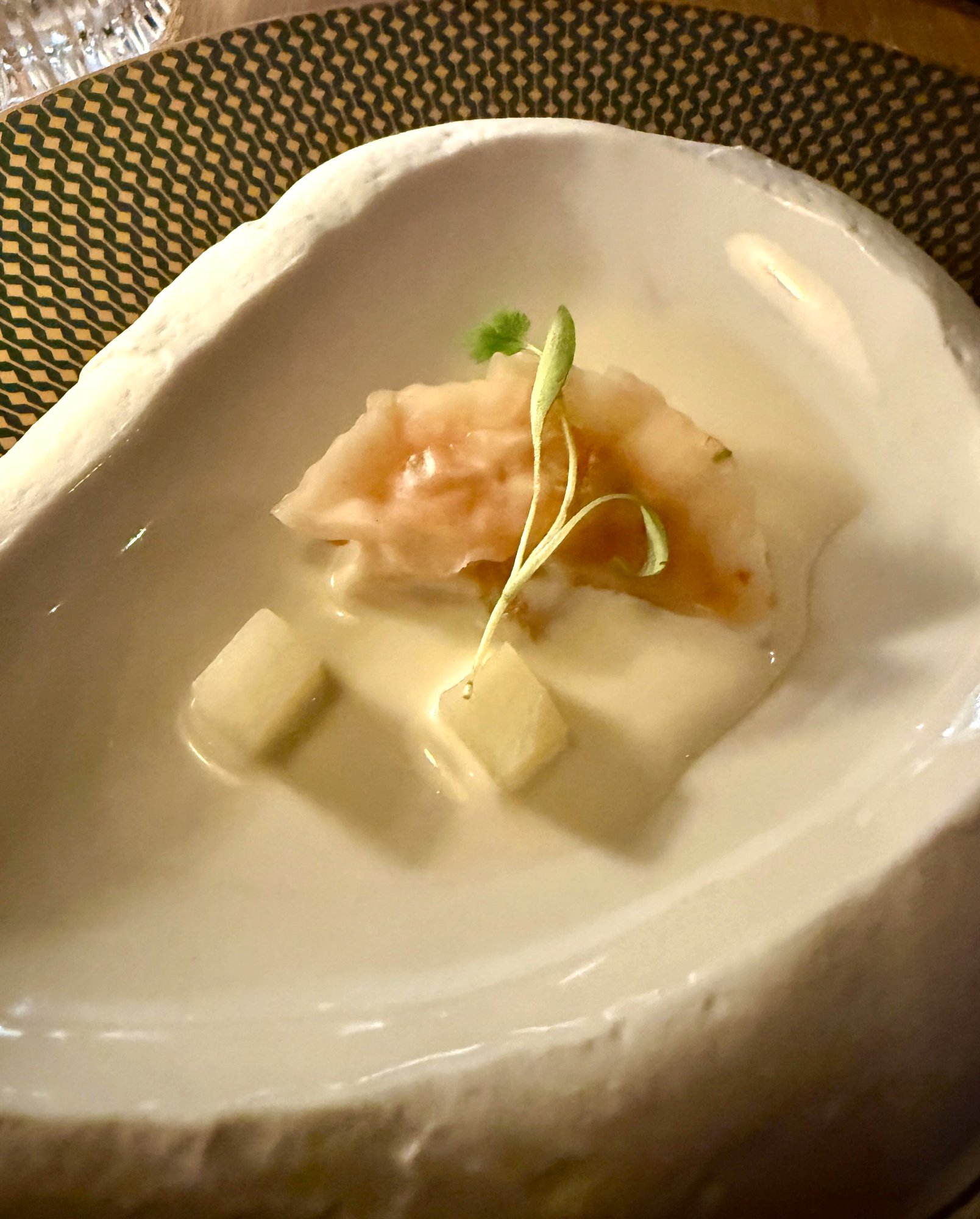 Mosaic starter — cylindrical tower on black plate