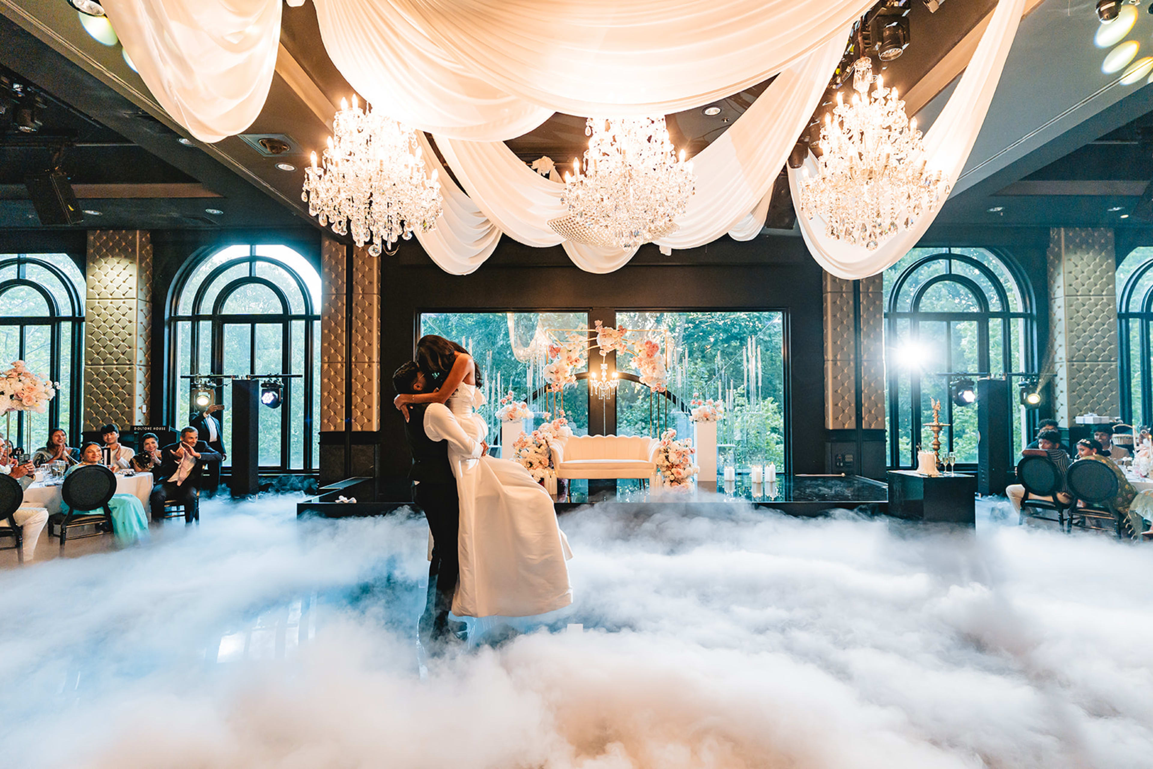 Wedsy wedding styling hero