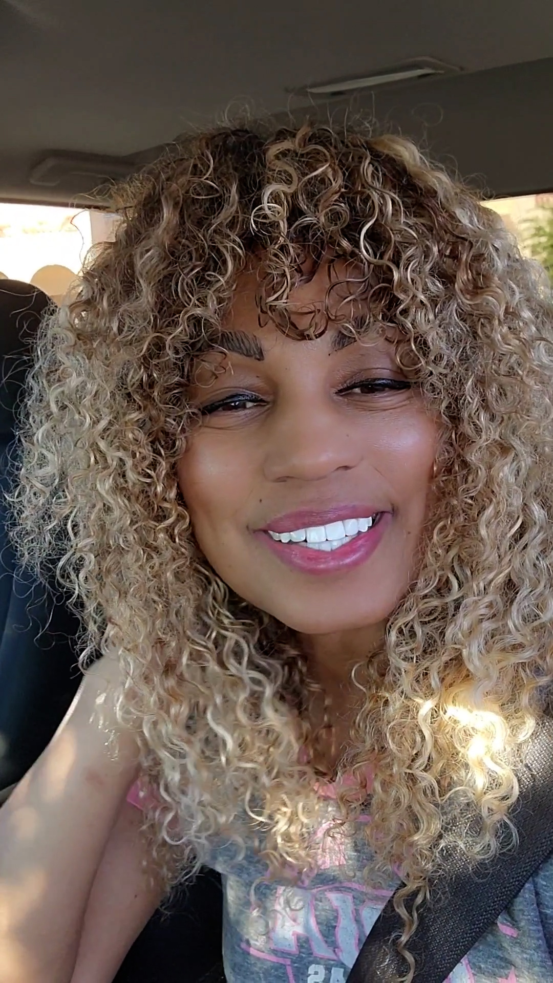 Zaina Juliette — Curly Smiling