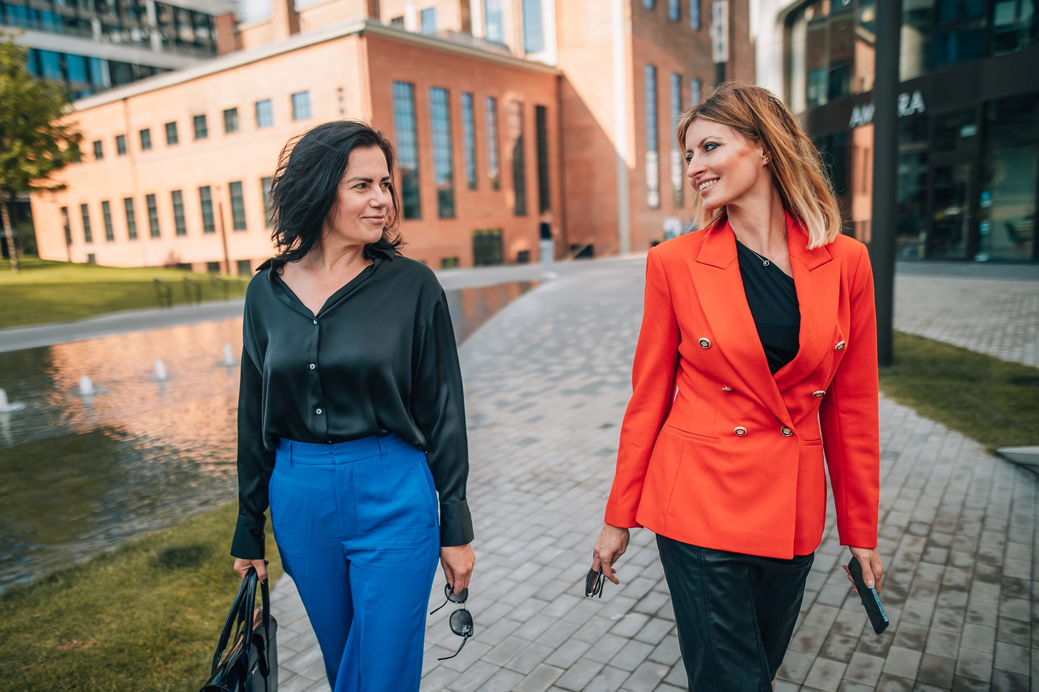 Kenjistudio - Business portrét - exteriér - dvojice - dvojportrét