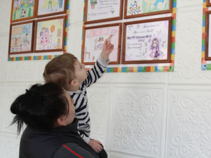 В детской больнице Екатеринбурга с помощью рисунков напомнили о правилах приема лекарств