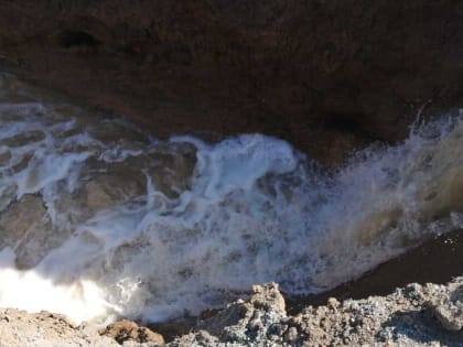 Фотеево в Нижнем Тагиле остался без холодной воды из-за лопнувшей трубы