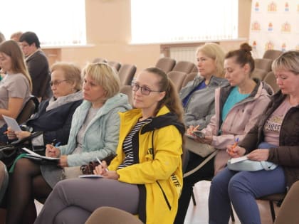 Про выплаты, пособия и Центр общения старшего поколения