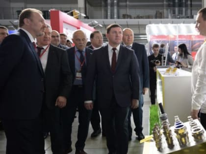 Алексей Шмыков открыл крупнейшую горнопромышленную выставку Урала