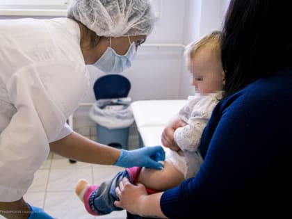 В Ревдинской городской больнице горожан начали прививать от гриппа