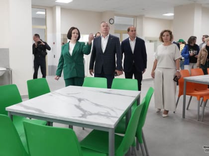 Поздравление мэра Екатеринбурга учителям в честь Дня учителя