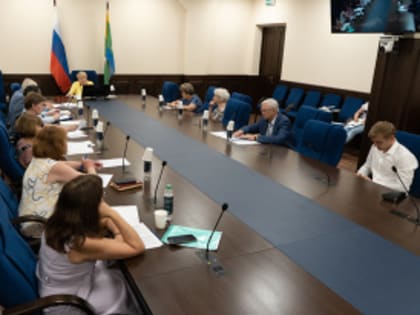 Изменения городского бюджета приняла комиссия по развитию образования