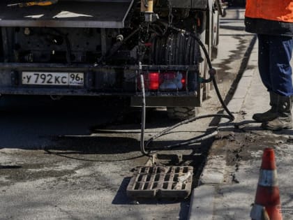 В Екатеринбурге из-за строительства ливнёвки перекроют улицу в центре