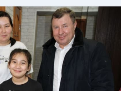 Сергей Мелехин исполнил мечту екатеринбургской восьмилетней Рояны Орозовой