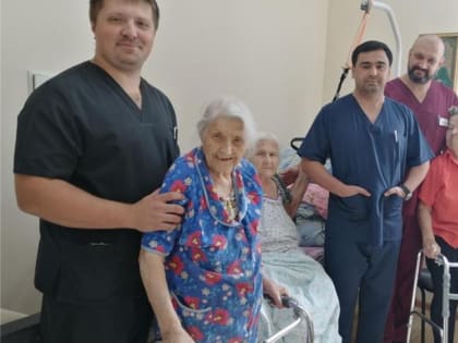 Хирурги из Нижнего Тагила поставили 90-летних старушек на ноги