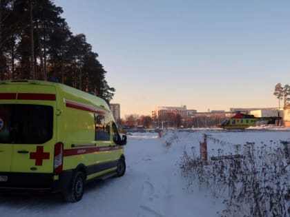 Свердловские врачи спасли жительницу Омской области, которую сняли с поезда из-за кровотечения