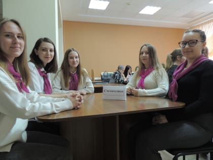 Налоговики Нижнего Тагила организовали экскурсию для студентов колледжа