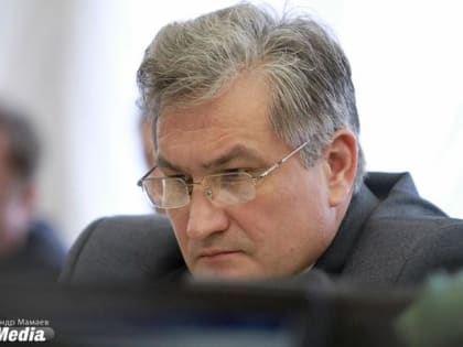 Министр образования Свердловской области Юрий Биктуганов потребовал уволить директора лицея №12 из-за скандала