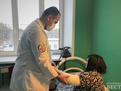 Травматологи Артемовской ЦРБ провели две сложнейшие операции - благодаря нацпроекту "Здравоохранение"