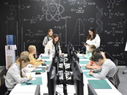 По распоряжению Евгения Куйвашева для свердловских школьников увеличат места в кружках и секциях