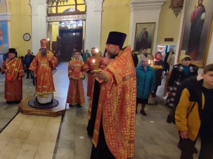 Епископ Феодосий совершил Всенощное бдение в канун дня памяти святителя Николая Чудотворца