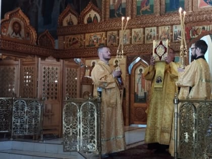 Епископ Феодосий совершил Всенощное бдение в канун дня памяти равноапостольной княгини Ольги
